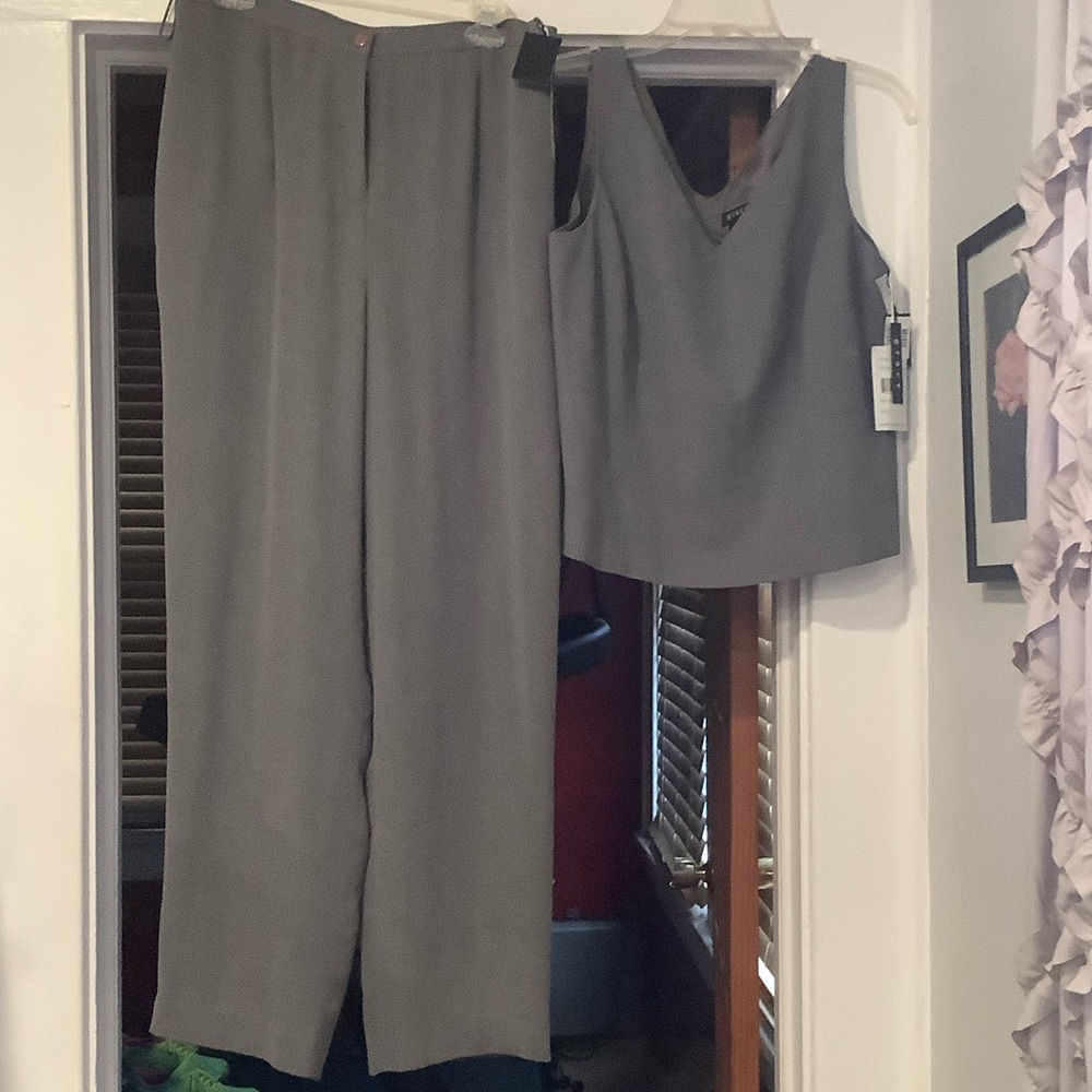Grace Gray Women's Pantsuit Set